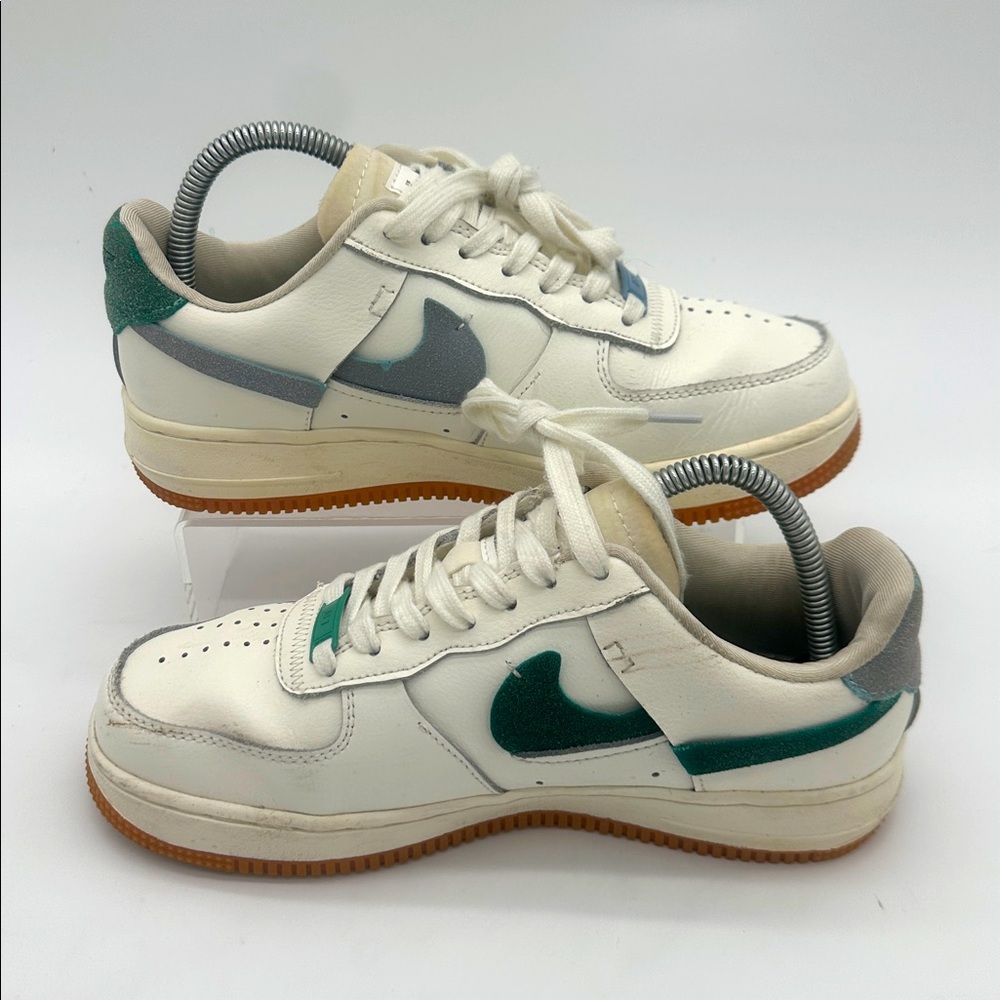 Nike Air Force 1 Vandalized Womens Size 7 White Leather Green Gray Split Logo - Picture 2 of 13